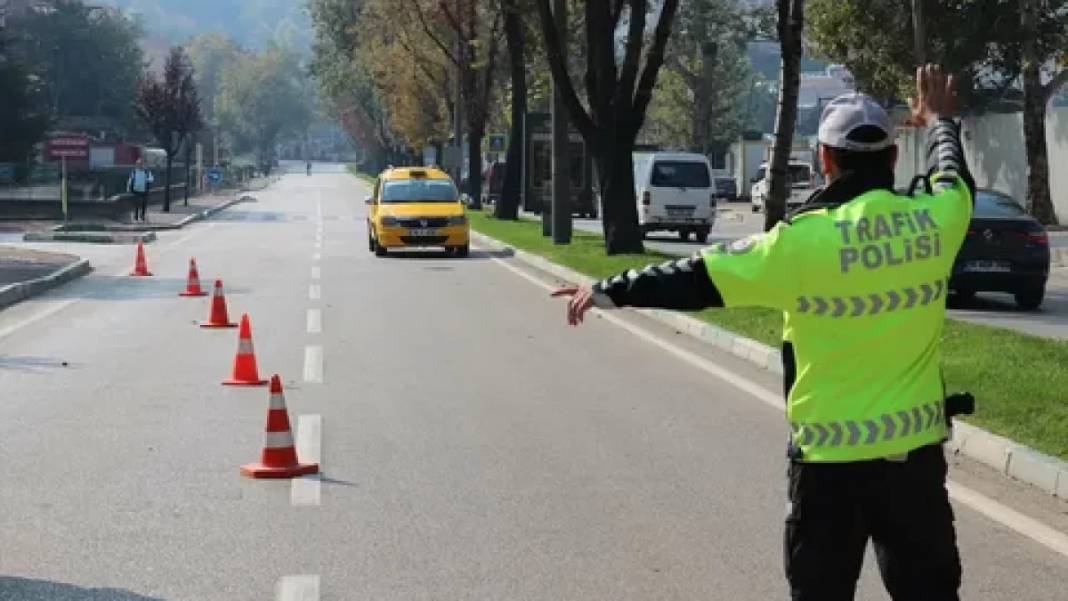 Zorunlu uygulama dün başladı! Araç sahipleri bunu yapmadan yola çıkmayın: Acımadan ceza kesilecek, 4 ay boyunca devam edecek 1